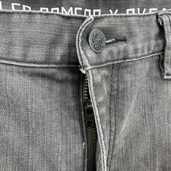 RVCA Leo Romero Jeans Short Mens 34 Gray Stretchy Denim Raw Hem Pockets Slim Fit - Picture 3 of 9